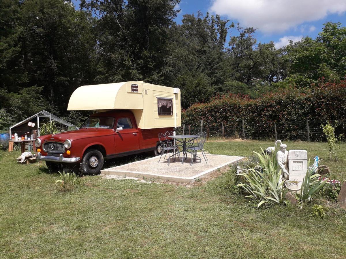 Hotel Le Pick Up 403 Vintage à Oradour-sur-Glane Extérieur photo
